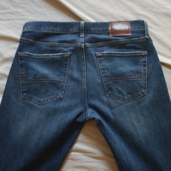 Hollister Slim Straight Jean's- dark wash W32L32 - Picture 2 of 3